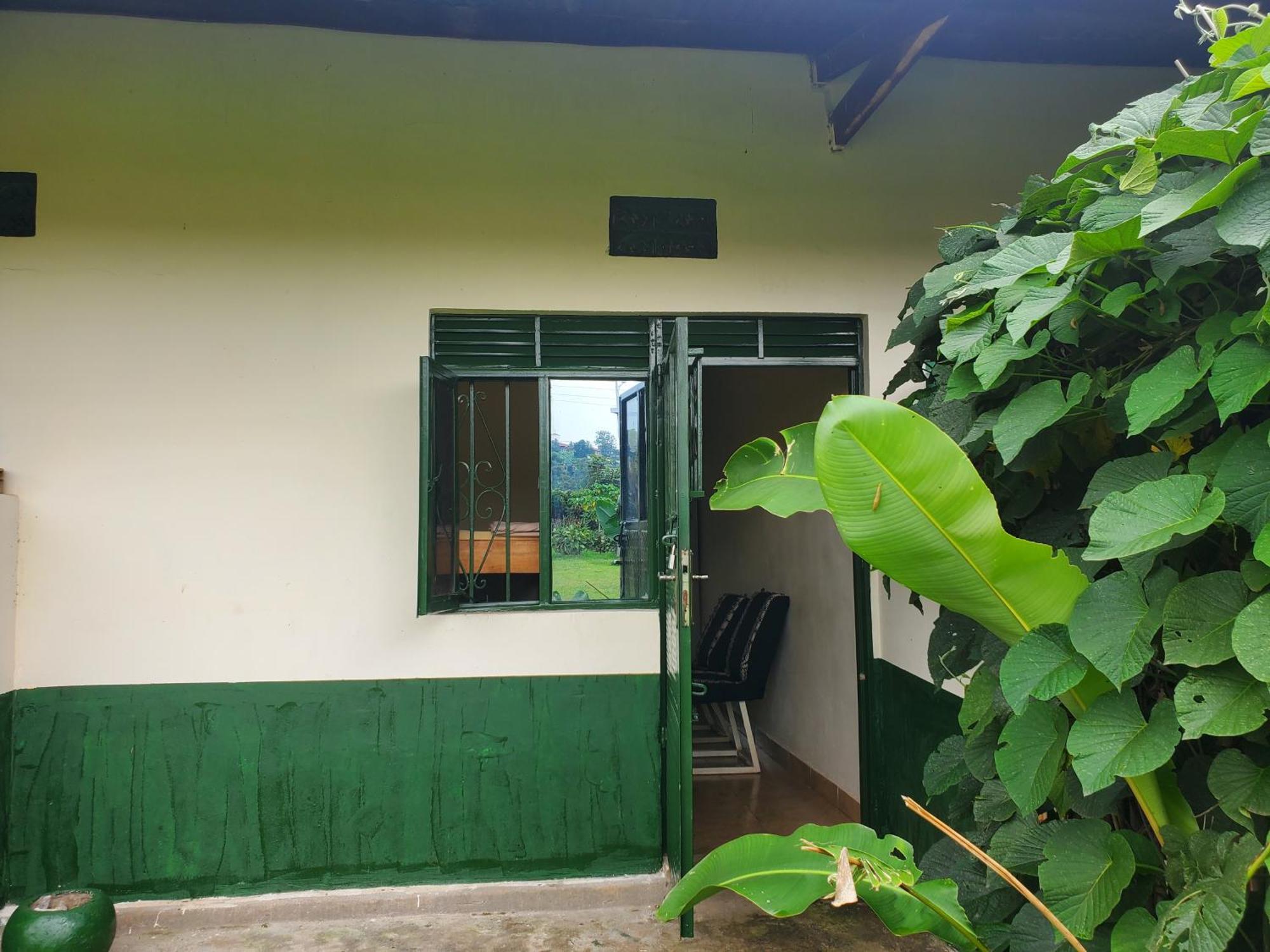 Gaia Eco Hub Bnb Fort Portal Ngoại thất bức ảnh